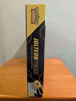 Jolteon VMAX Premium Collection Pokemon TCG Sword & Shield New Factory Sealed - Image 4