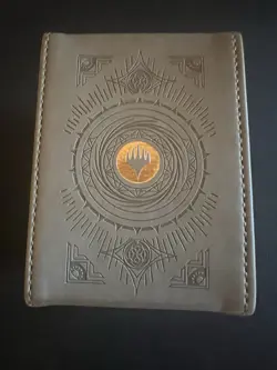 Ultra Pro Magic the Gathering Leather Deck Box Alcove Flip Silver/Grey Theme - Image 3