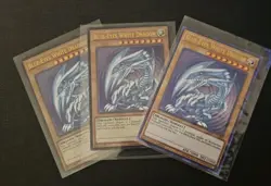3x Blue-Eyes White Dragon LCKC-EN001 Ultra Rare Playset NM SDK ART YUGIOH! - Image 1