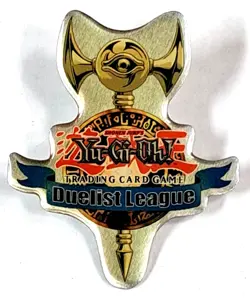 1996 Yu-Gi-Oh! Pin Duelist League Card Game Promo Vintage Sealed Promo Pinback - Image 1