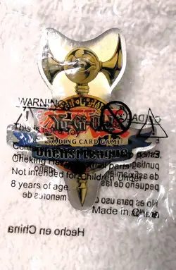1996 Yu-Gi-Oh! Pin Duelist League Card Game Promo Vintage Sealed Promo Pinback - Image 3