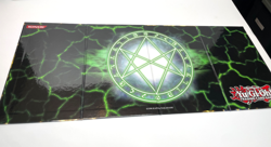YUGIOH LEGENDARY COLLECTION 3 YUGI’S WORLD HARD PLAY MAT GAME BOARD - Image 4