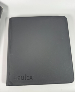 Vault X 12-Pocket Exo-Tec Zip Binder Side Loading 480 Cards Black Open Box - Image 4