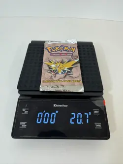 Pokemon Fossil Booster Pack Sealed 1999 WOTC Zapdos Art 20.7g Vintage - Image 1