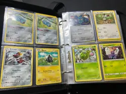 D Dacckit Pokemon Card Binder With Lot Of 320 Cards - Image 5