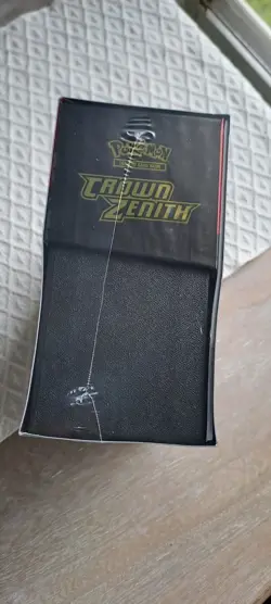 Pokemon TCG - Crown Zenith Sword & Shield - Elite Trainer Box - ETB - Sealed - Image 4