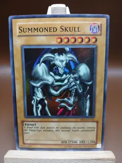HP Summoned Skull DB1-EN142 Dark Beginning 1 Unlimited Super Rare - Image 1