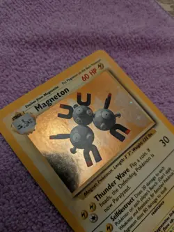 1999 Base Set Magneton 9/102 English 60HP Holo Rare - Image 3