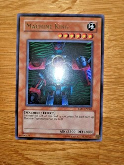 Yu-Gi-Oh Machine King EM1-EN001 Ultra Rare Promo English - Image 1