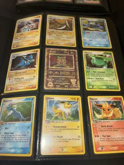 Pokemon Mixed Card Lot Binder Collection x2 Huge Collection 900 cards, 198 holos - Image 2