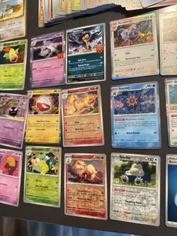 Pokemon lot 140+ Cards, Mostly 151 With Halloween Set Mix - Image 3