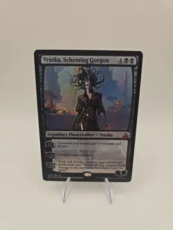 Vraska, Scheming Gorgon M Rivals of Ixalan 197 NM (Foil) - Image 1