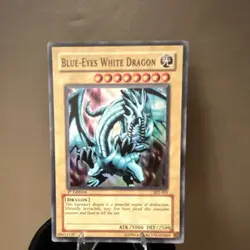 Konami Blue-Eyes White Dragon SDK-001 1st Ed Holo Ultra Rare 3000/2500 - Image 2