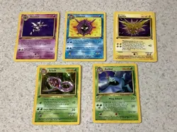 Pokemon 1999 1st EDITION 5 Card Lot Fossil Non-Holo Cards - LP To MP - Image 1