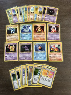 Lot of 28 Base Set Shadowless Common and Uncommon And 2 Rares Pokemon Cards - Image 1