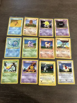 Lot of 28 Base Set Shadowless Common and Uncommon And 2 Rares Pokemon Cards - Image 4
