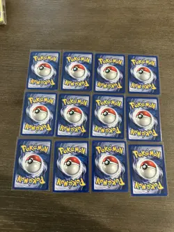 Lot of 28 Base Set Shadowless Common and Uncommon And 2 Rares Pokemon Cards - Image 5