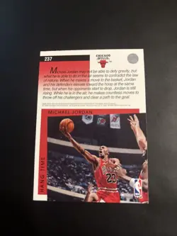1993-94 Upper Deck - NBA Signature Moves Michael Jordan #237 - Image 3
