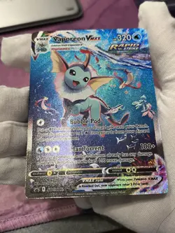 Pokemon TCG Vaporeon VMAX SWSH182 Promo Holo Full Art Damaged - Image 5