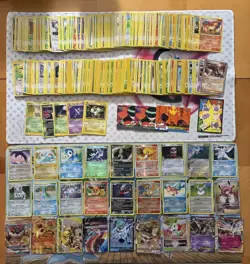 Vintage Pokemon Card Lot Holo Etc MP-Damaged Charizard Tyranitar 335+ - Image 1