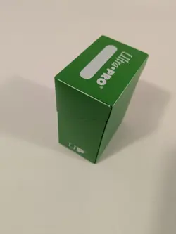 Ultra Pro Deck Box Green 60+ Sleeved Cards - Image 4
