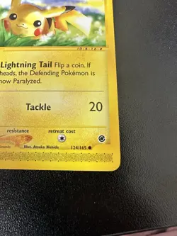 Pikachu 124/165 - Expedition Base Set Regular Basic English 2002 LP - Image 4