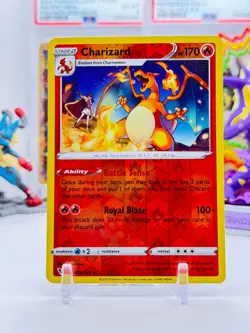 CHARIZARD 025/185 RARE VIVID VOLTAGE POKEMON NM/M - Image 1