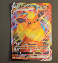 The Pokemon Company Flareon VMAX 018/203 Evolving Skies Ultra Rare Holo EN 320 - Image 1