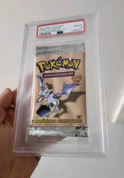 Pokemon Fossil 1st Edition Sealed Booster Pack *PSA 8 - NM-MT* Aerodactyl Art. - Image 4