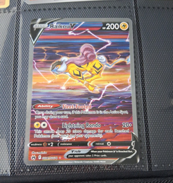 Raikou V GG41/GG70 Ultra Rare Holo - Crown Zenith Galarian Gallery 2023 - Image 1
