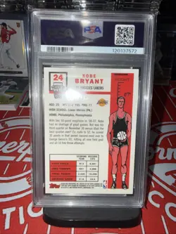 2007-08 Topps Chrome Kobe Bryant #24 57-58 Variation Refractor #/999 PSA 7 - Image 2