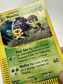 Pokemon 2002 Expedition Weezing Holo Foil 32/165 WOTC E-Reader Series - Image 4