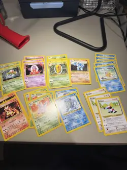 2000 Pokemon BASE SET 1 NEAR COMPLETE NoHolo RARE UNCOMMON COMMON LOT 350+ CARDS - Image 4