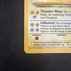 Pokemon TCG Magneton Base Set Holo Unlimited Rare Card 9/102 Vintage - Image 2