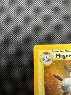 Pokemon TCG Wizards Base Set Magneton Holo Rare 9/102 60HP 1999 English - Image 2