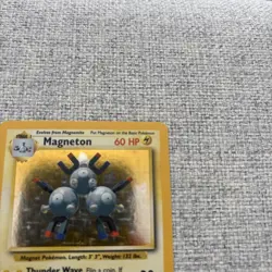 Pokemon TCG Magneton Holo Rare Card 9/102 Base Set Vintage WOTC - Image 3