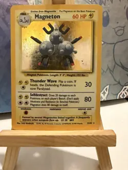 Pokemon TCG Magneton Card 9/102 Base Set Holo Rare Unlimited - Image 1
