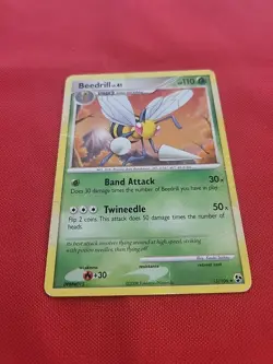 Pokemon: Beedrill #13/106 Great Encounters Non-holo 2008 Vintage - Damaged - H6 - Image 3