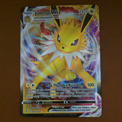 The Pokemon Company Jolteon VMAX 051/203 Evolving Skies Ultra Rare Holo 300HP - Image 1
