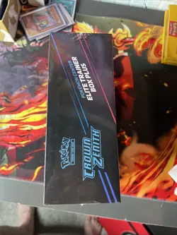 POKEMON CENTER TCG CROWN ZENITH ELITE TRAINER BOX PLUS SEALED BOX - Image 4