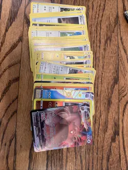 50 Italian pokemon cards bulk Lot - Image 1