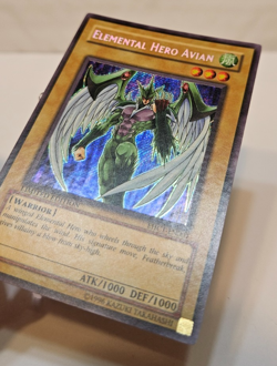 Elemental Hero Avian EHC1-EN001 Secret Rare Limited Edition Promo Yugioh 1981 - Image 2