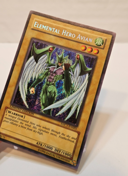 Elemental Hero Avian EHC1-EN001 Secret Rare Limited Edition Promo Yugioh 1981 - Image 4