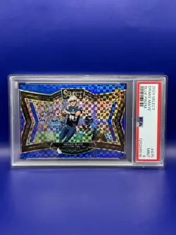 2024 Panini Select - Field Level Drake Maye #475 Blue Prizm /75 (RC) - Image 1