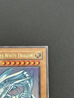 Blue-Eyes White Dragon SDK-001 1st Edition Ultra Rare - Image 3