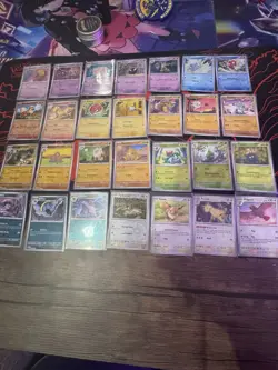 Pokemon TCG Scarlet & Violet 151 Lot 38 Cards Holo And Reverse Included - Image 1
