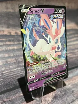 Sylveon V 074/203 Ultra Rare SWSH07: Evolving Skies Pokemon Card - Image 2