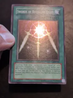 Yu-Gi-Oh SUPER RARE SWORDS OF REVEALING LIGHT 1996 VINTAGE PRINT LOB-101 NM/VLP - Image 2