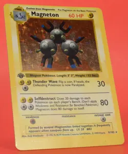 Pokemon TCG English Card Base Set 1st edition Magneton 9/102 Miscut Error - Image 4