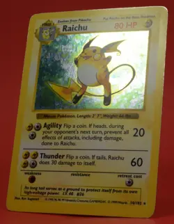 Pokemon TCG English Card Base Set Shadowless Raichu 14/102 Holo Rare - Image 4